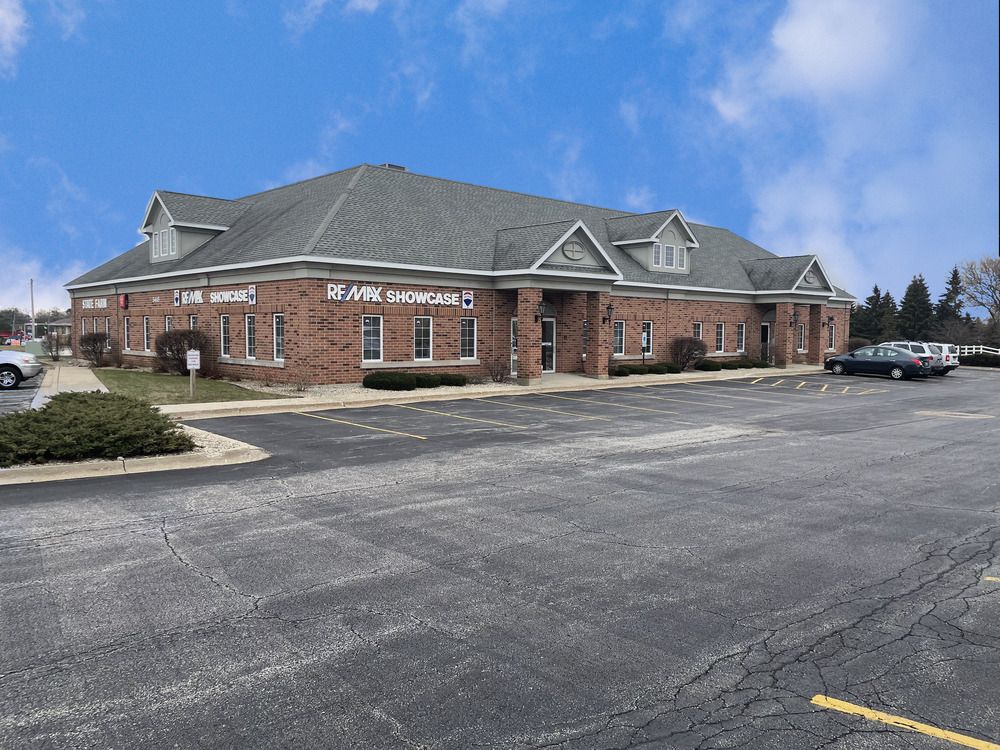 5445 Grand Ave, Gurnee, IL 60031